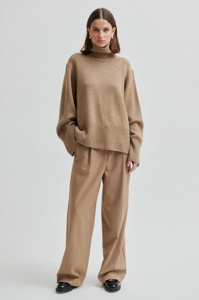 Alpha High Neck Knit
