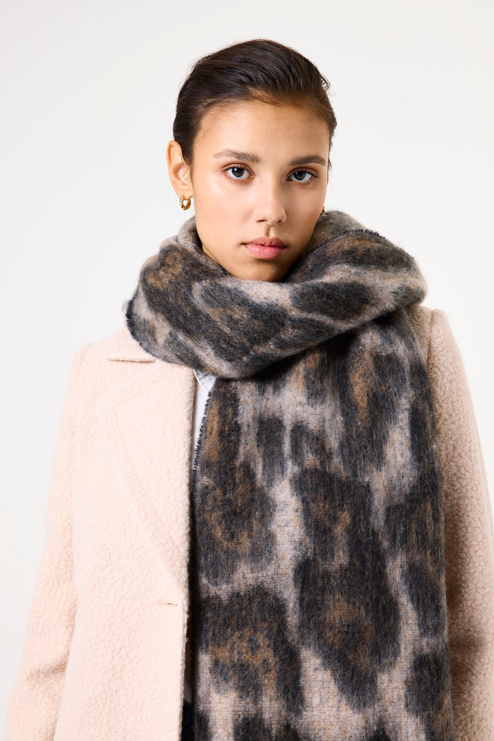 Garcia I50334 Scarf Almond