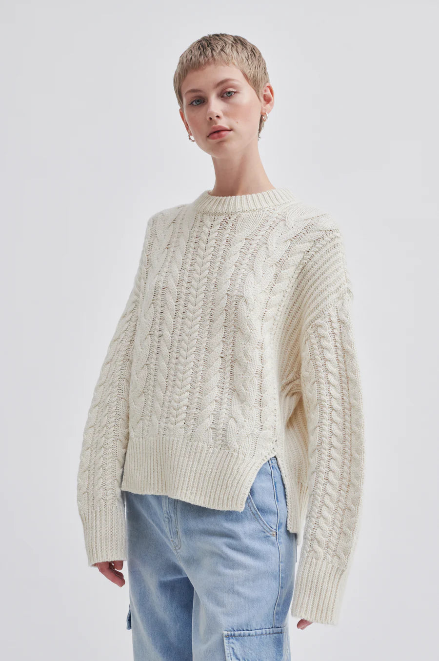Javi Knit O-Neck Sweater