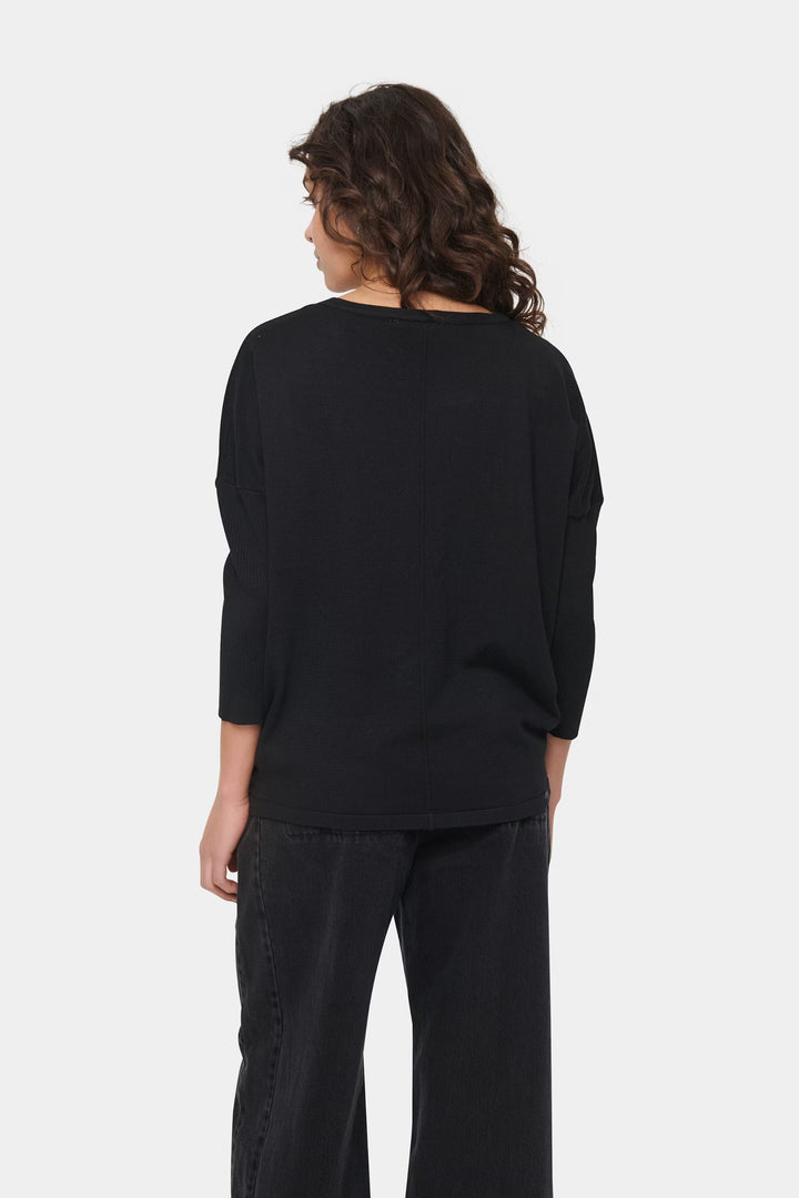 Mila Round Neck Long Sleeve Pullover