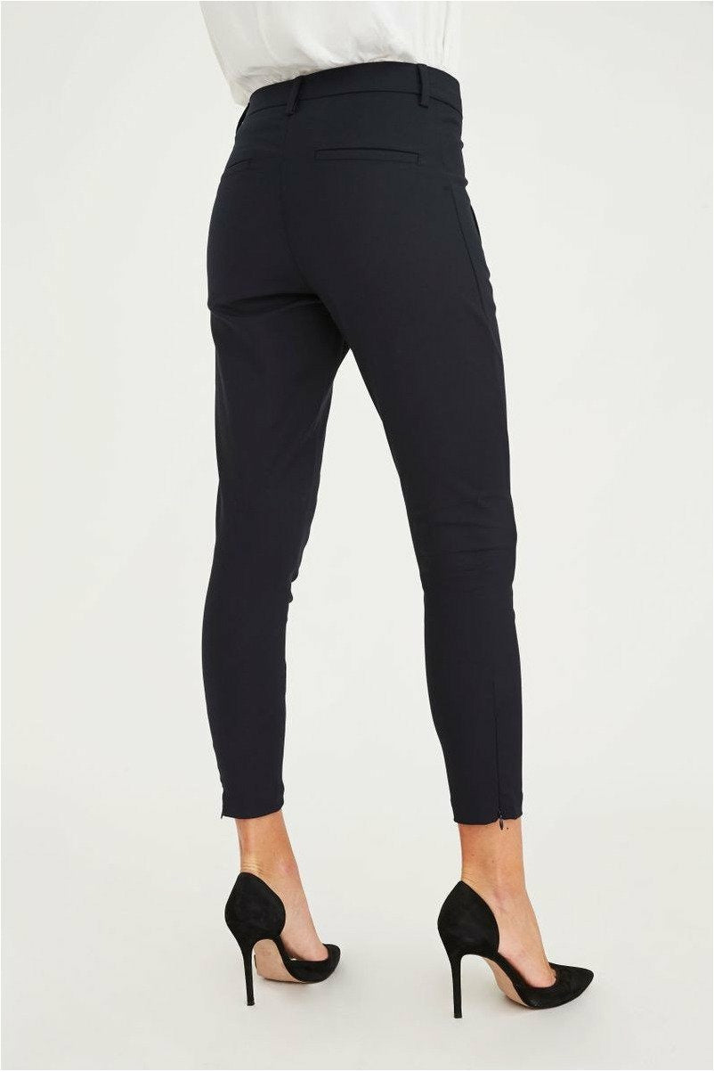 Angelie 238 Zip Cropped Jegging Pant