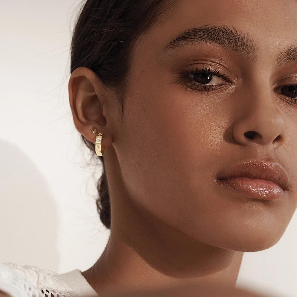 Huggies 12mm White Topaz | Yellow Gold