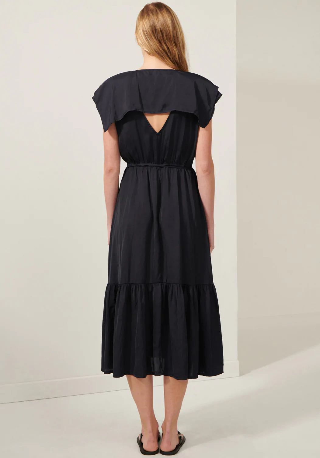 Primula V-Neck Dress